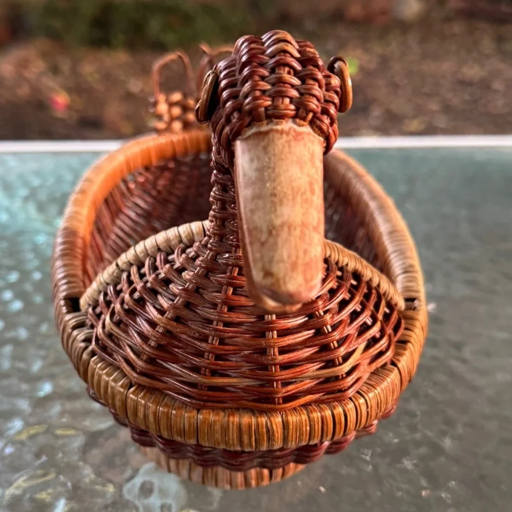 Vintage Wicker Duck Basket Hand Woven Rattan Animal Shaped Decorative Bowl Brown